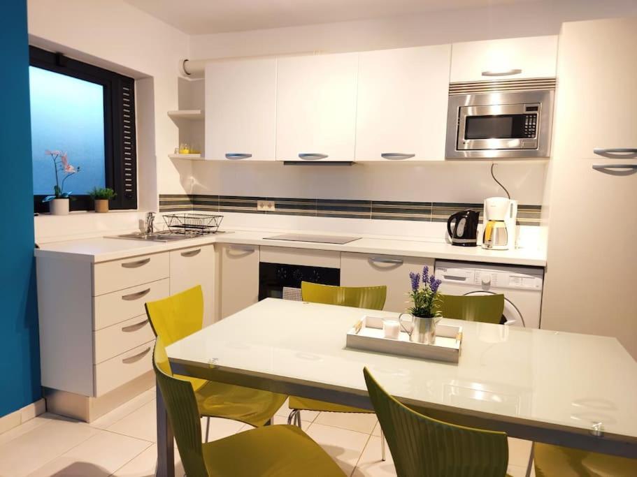 קוסטה קלמה Casa Azul 2Bedroom Apartment & Ocean View Terrace Wifi Premium מראה חיצוני תמונה
